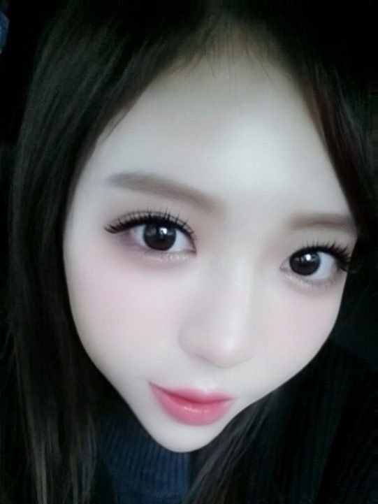 ゆら(19)のグラビア