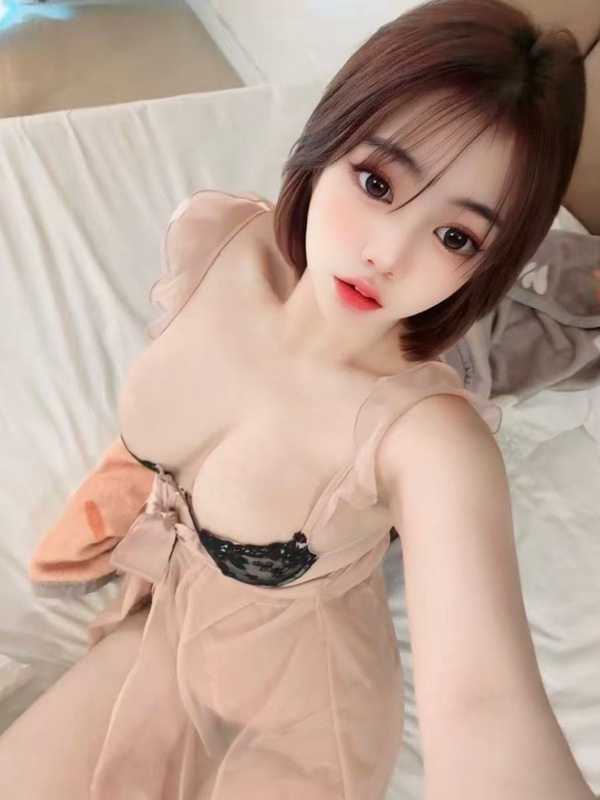 メイ(18)のグラビア