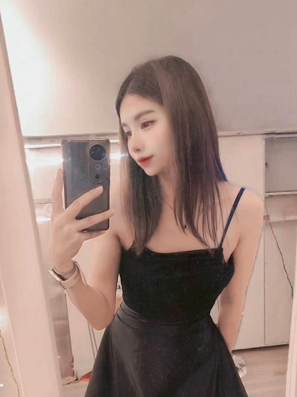 はるか(19)のグラビア