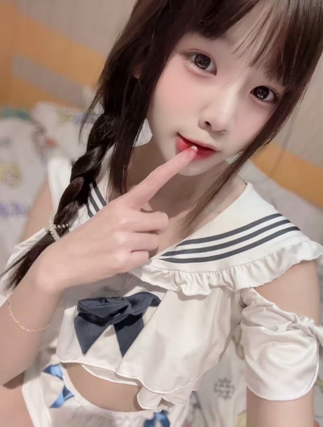 18歳168センチ47キロ！フィギアガール♪衝撃の日本初新人が入店！